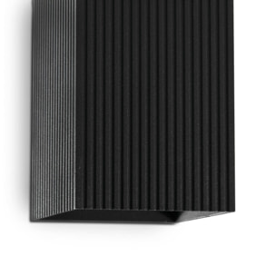 LUNE 2L Applique carré noire cannelée