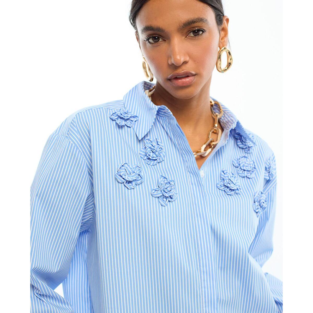 Camicia in popeline con righe floreali e tessuto sulle spalle