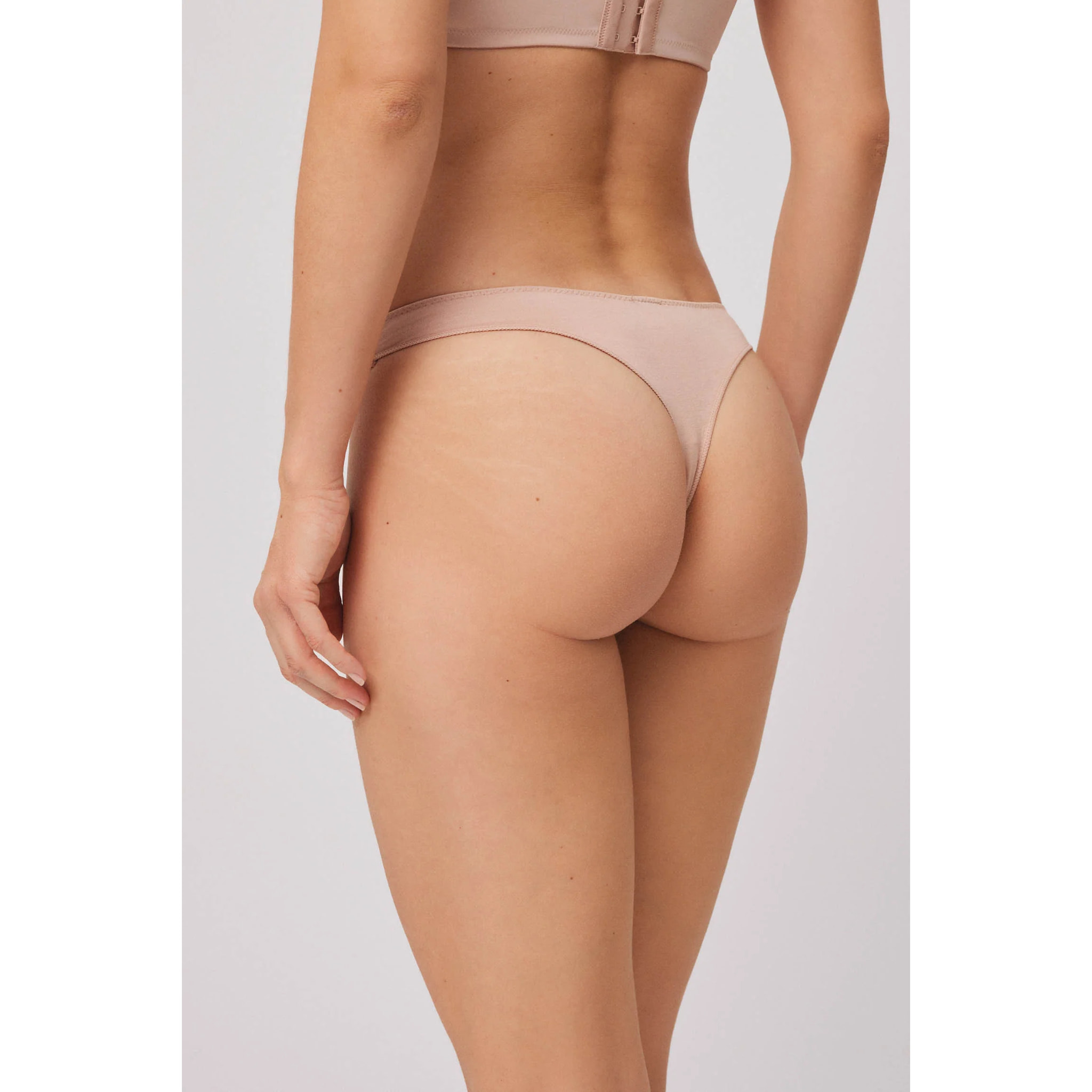 Perizoma in lingerie beige