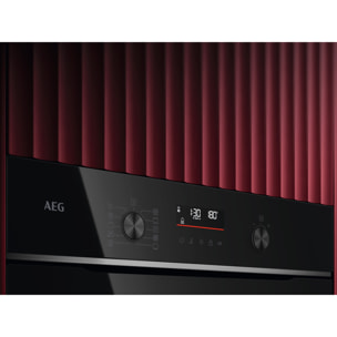 AEG Horno compacto Serie 5000 SurroundCook con SteamBake con Display LED Explore TA5PK401B