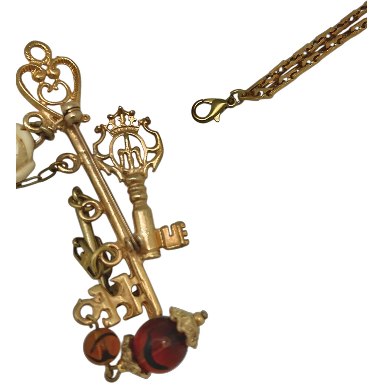 Collar largo Key Club charms pendant en dorado chapado latón