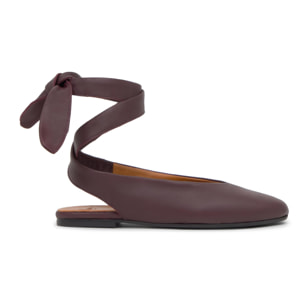 Bailarina plana Sybil en napa con cierre de cintas