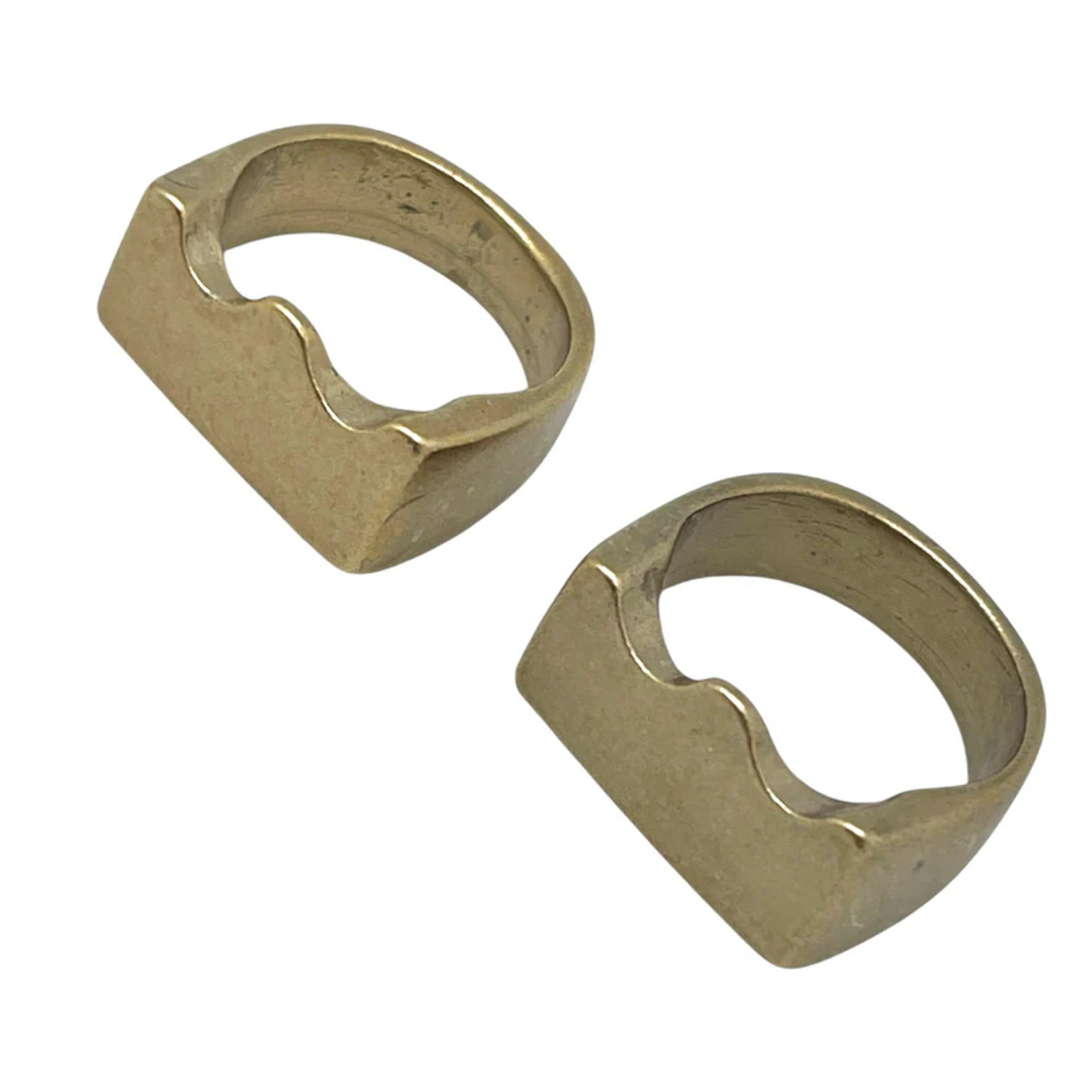 pareja de anillos Reina en dorado chapado latón