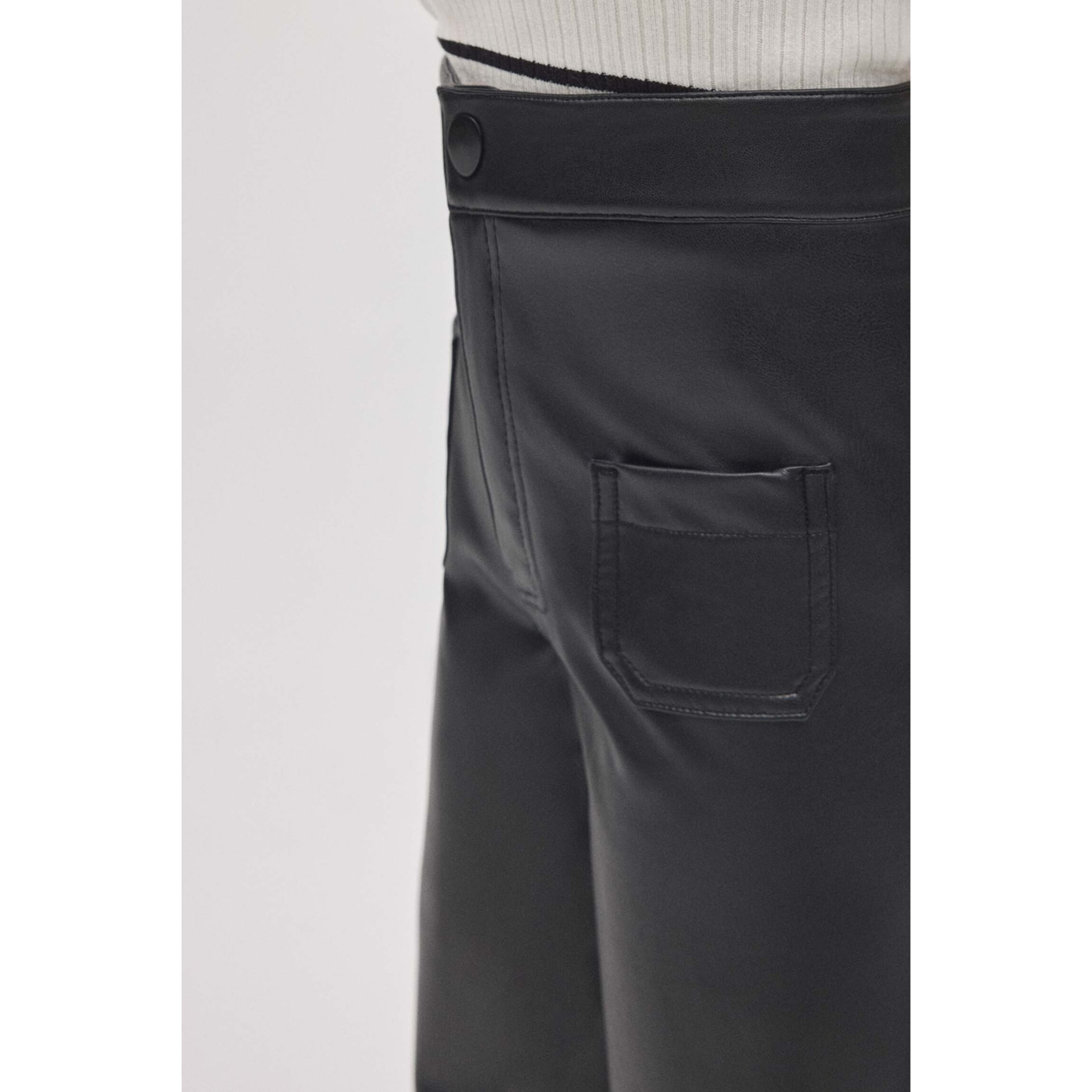 Pantaloni larghi da bambina effetto pelle nera