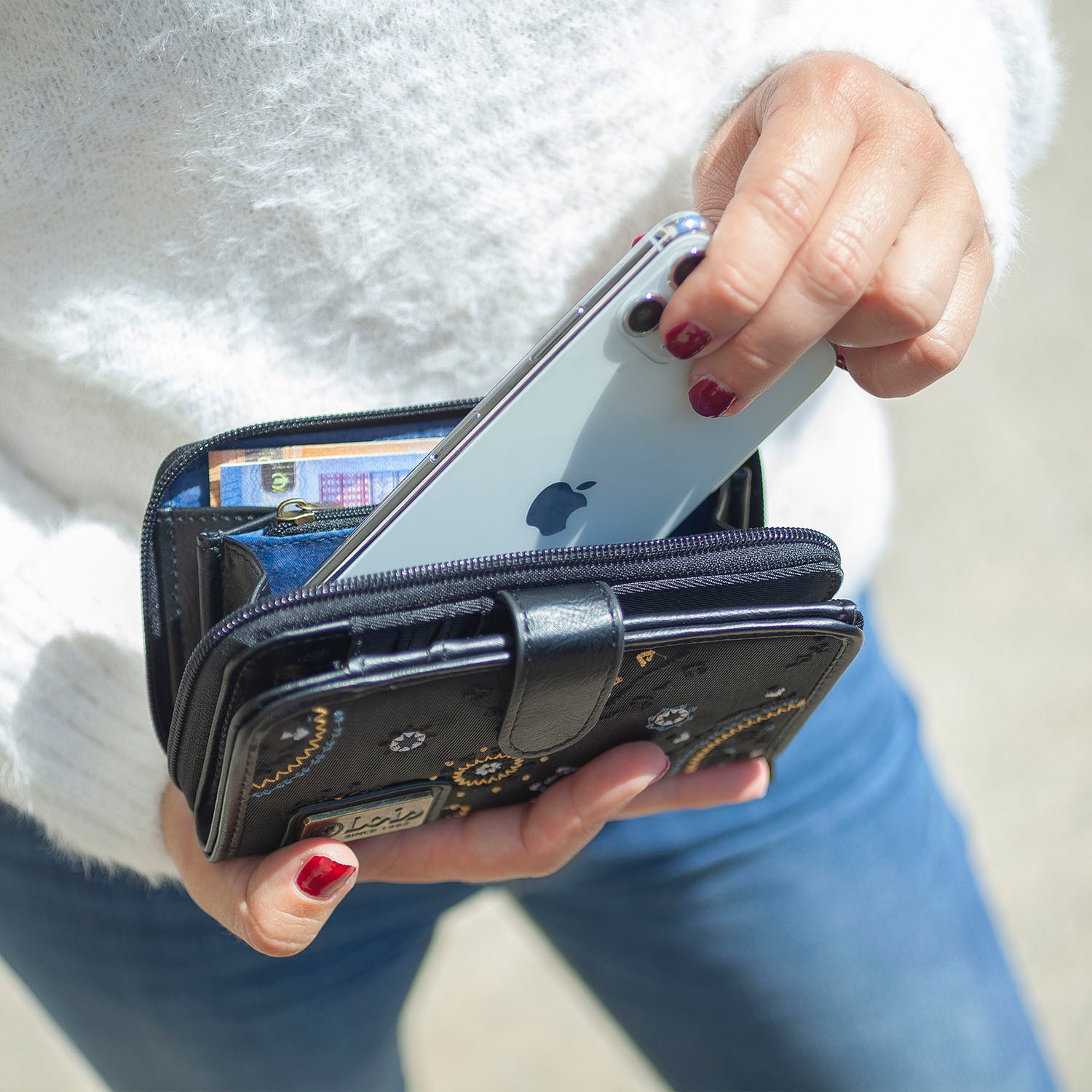 Cartera Lois Atuk Negro