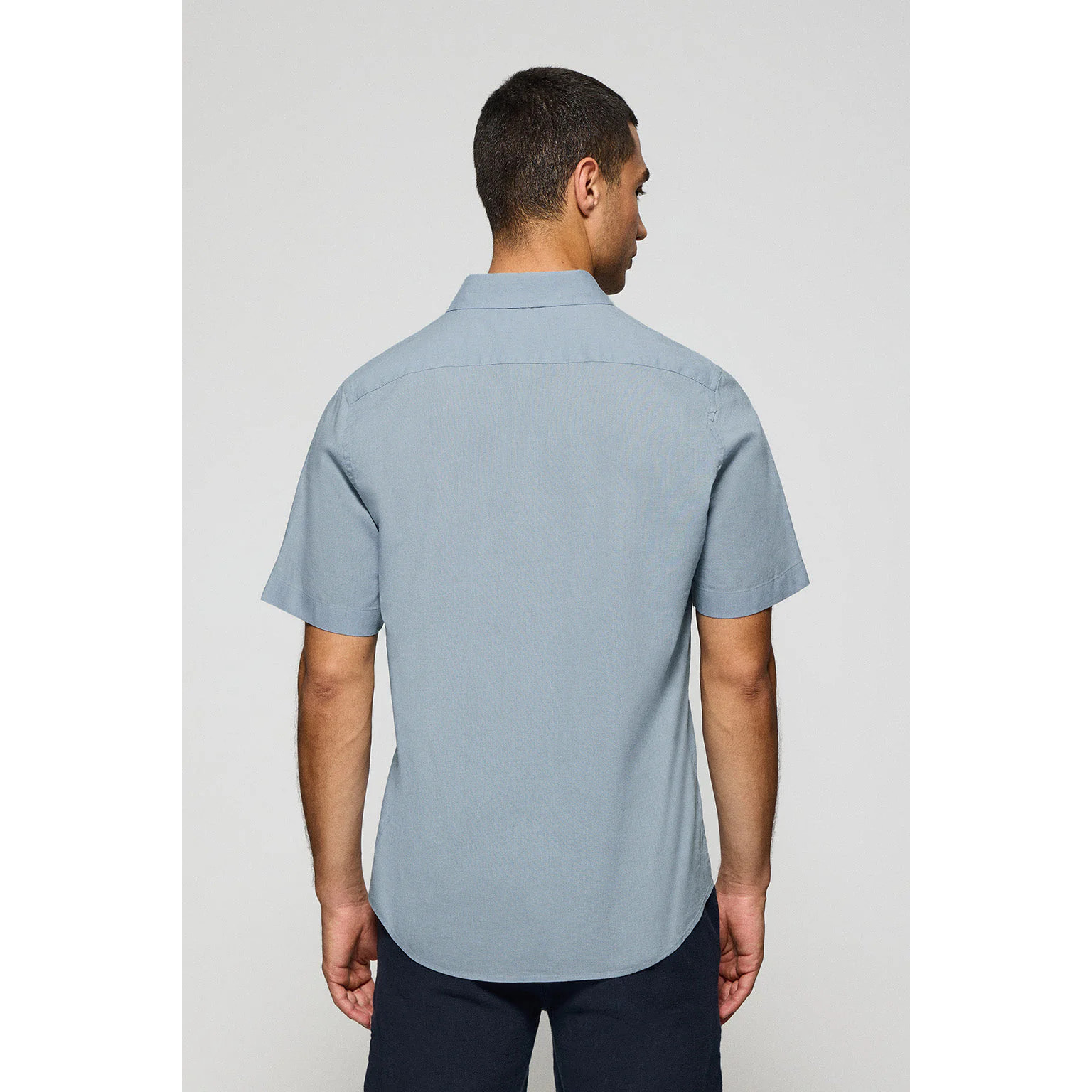 Camicia celeste a maniche corte in lino-cotone con ricamo Rigby Go