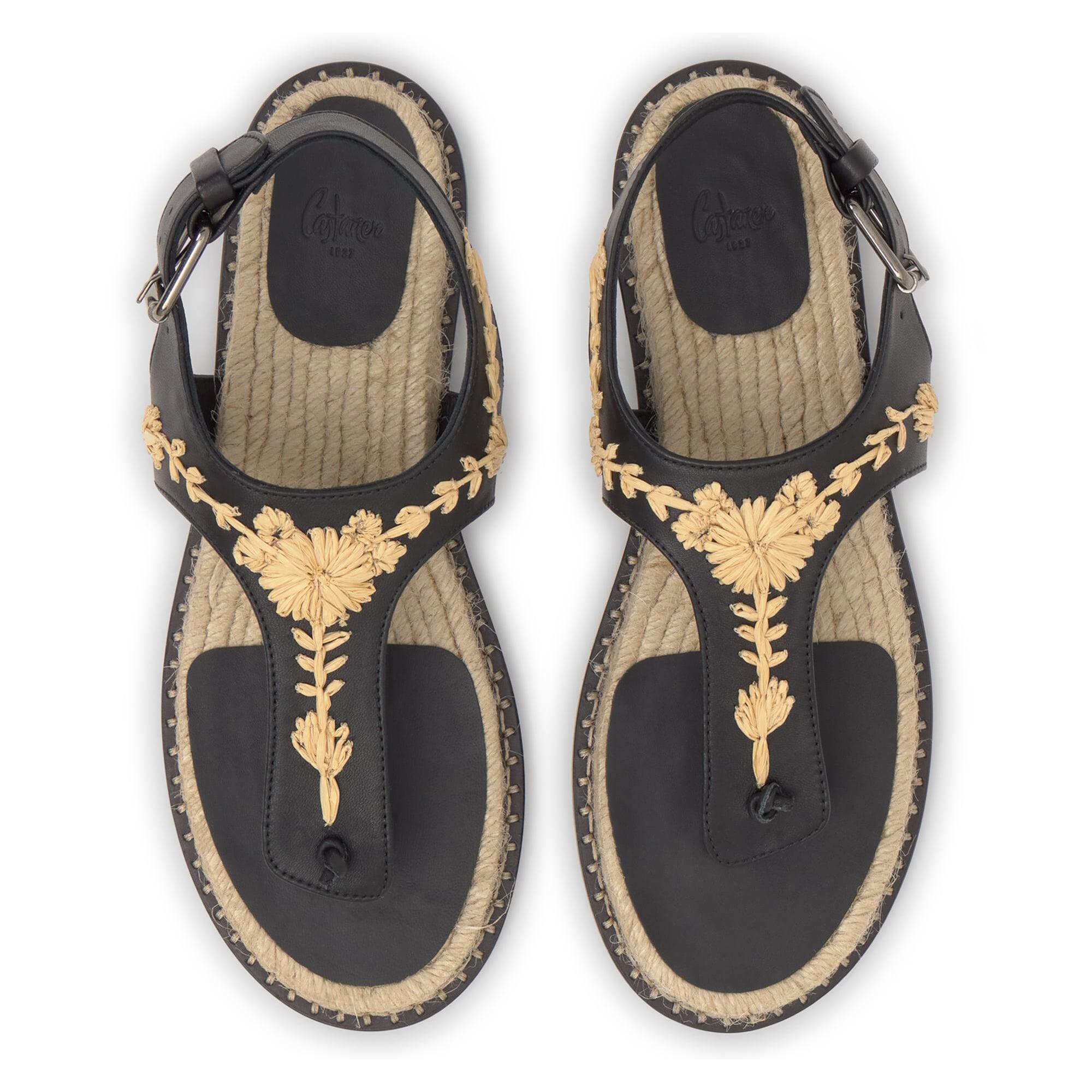 Sandalia de dedo Pedra plana en napa con motivos florales bordados y hebilla