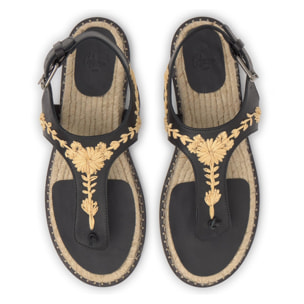 Sandalia de dedo Pedra plana en napa con motivos florales bordados y hebilla