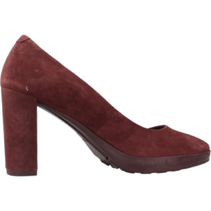 Salones Mujer de la marca GEOX  modelo D WALK PLEASURE 85 BURDEOS