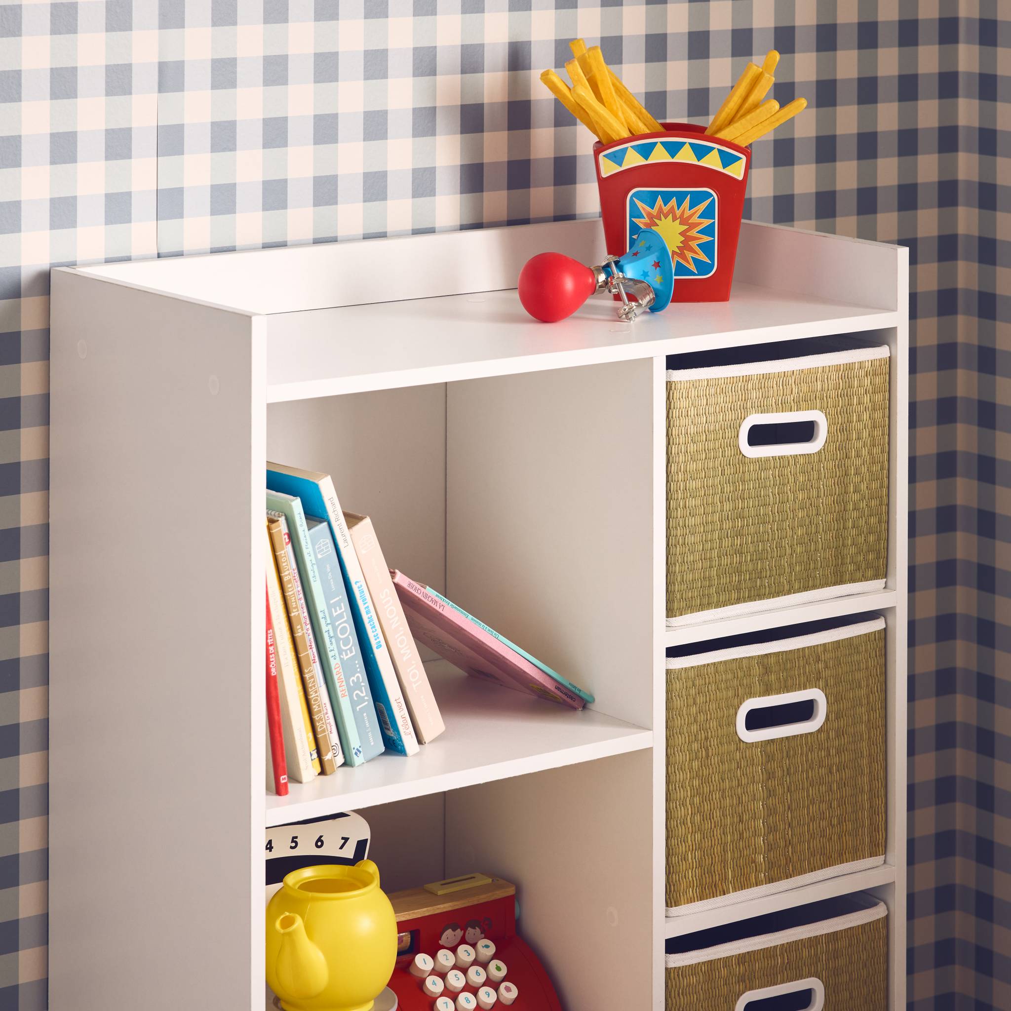 Meuble de rangement pour enfant avec 7 compartiments et 4 paniers fibre naturelle