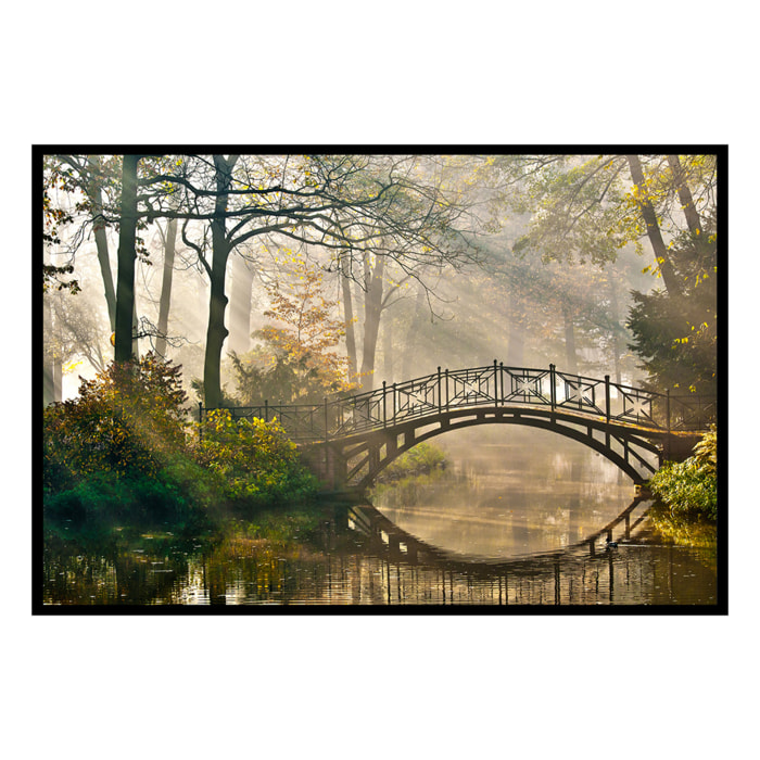 Affiche encadrée pont en forêt brumeuse Affiche + cadre en métal - Noir