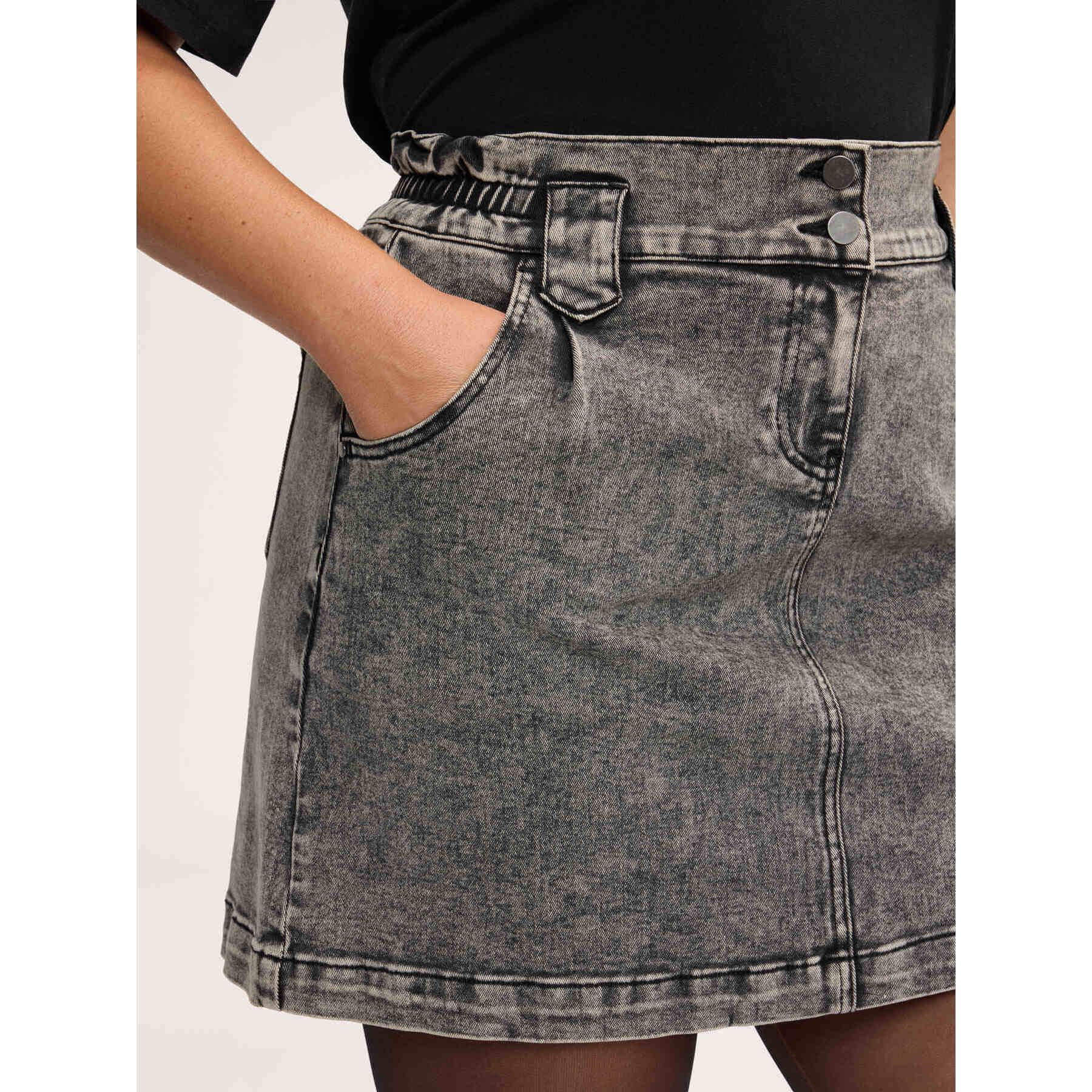 Fiorella Rubino - Minigonna in denim stone washed - Grigio
