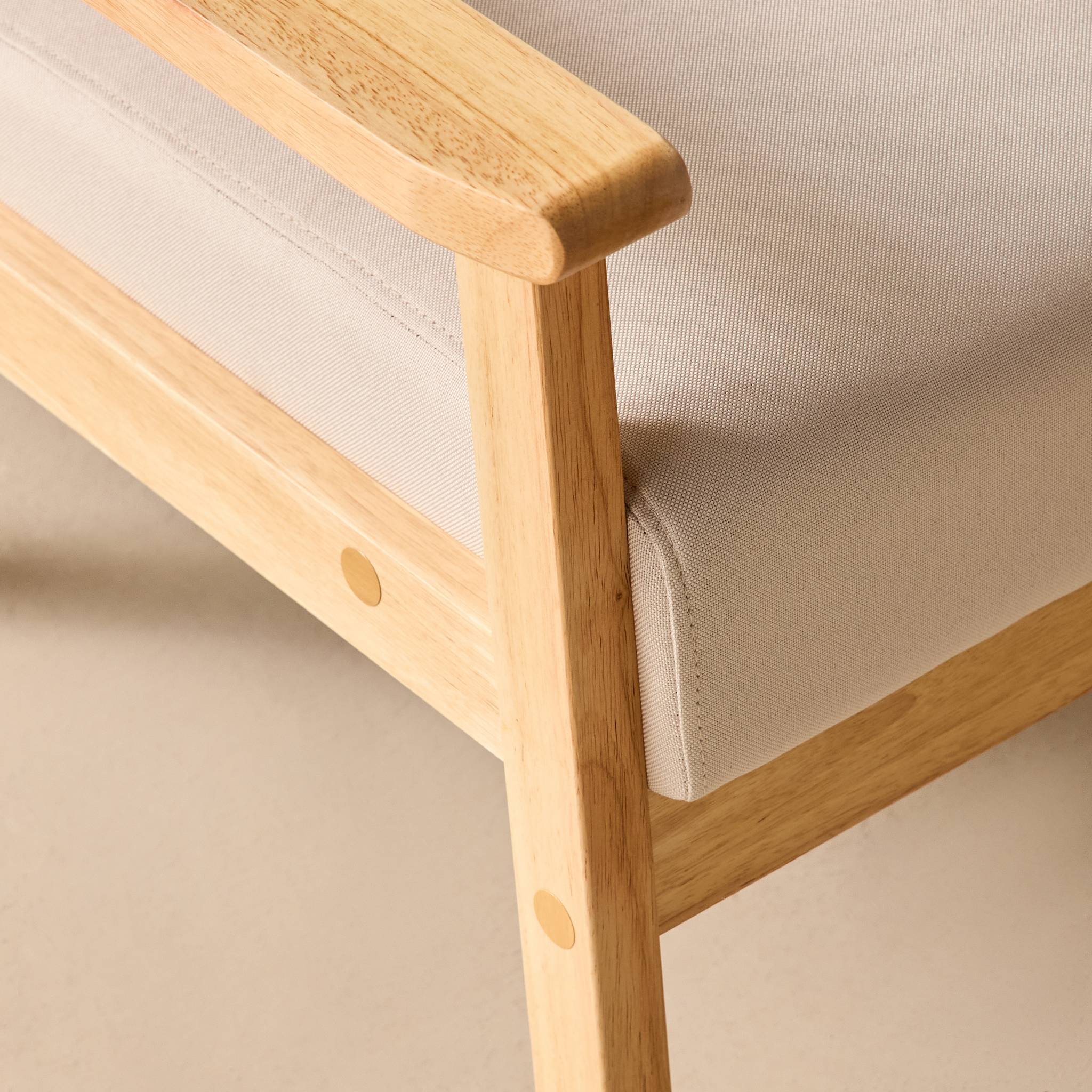 Fauteuil scandinave bois de peuplier, d'hévéa et tissu ISAK