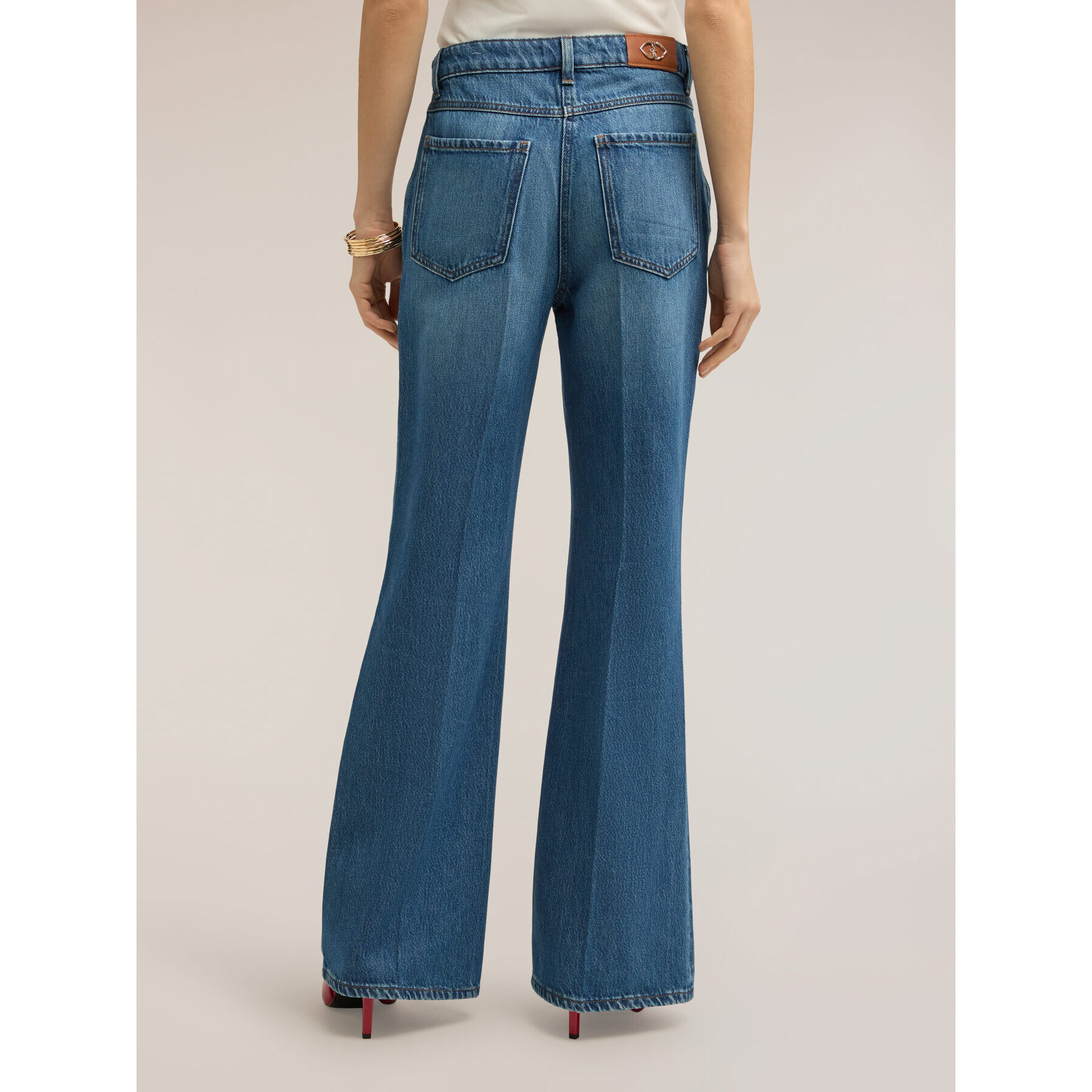 Motivi - Jeans flare con bolsillos - Azul