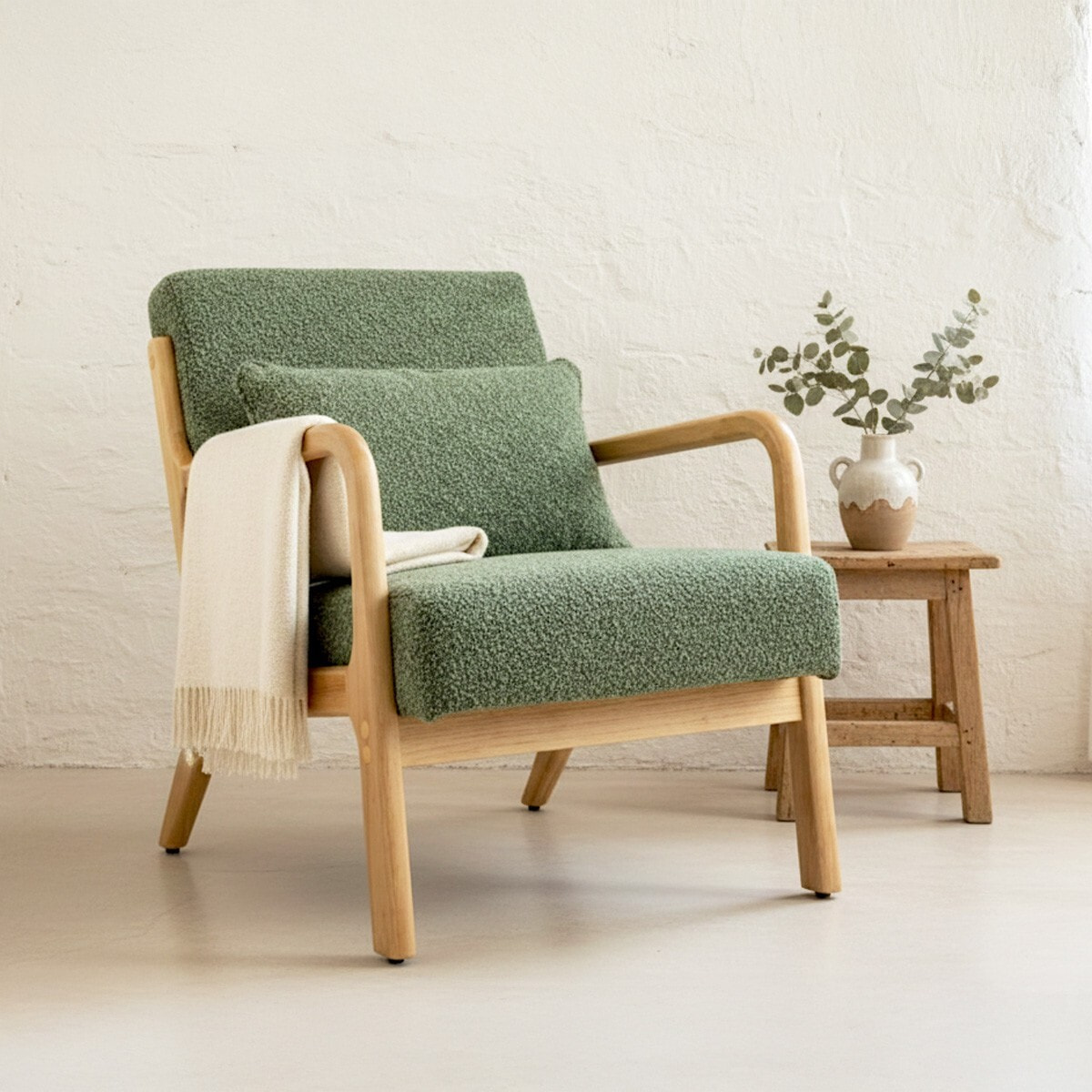 Fauteuil en bois et tissu bouclette - LANNA