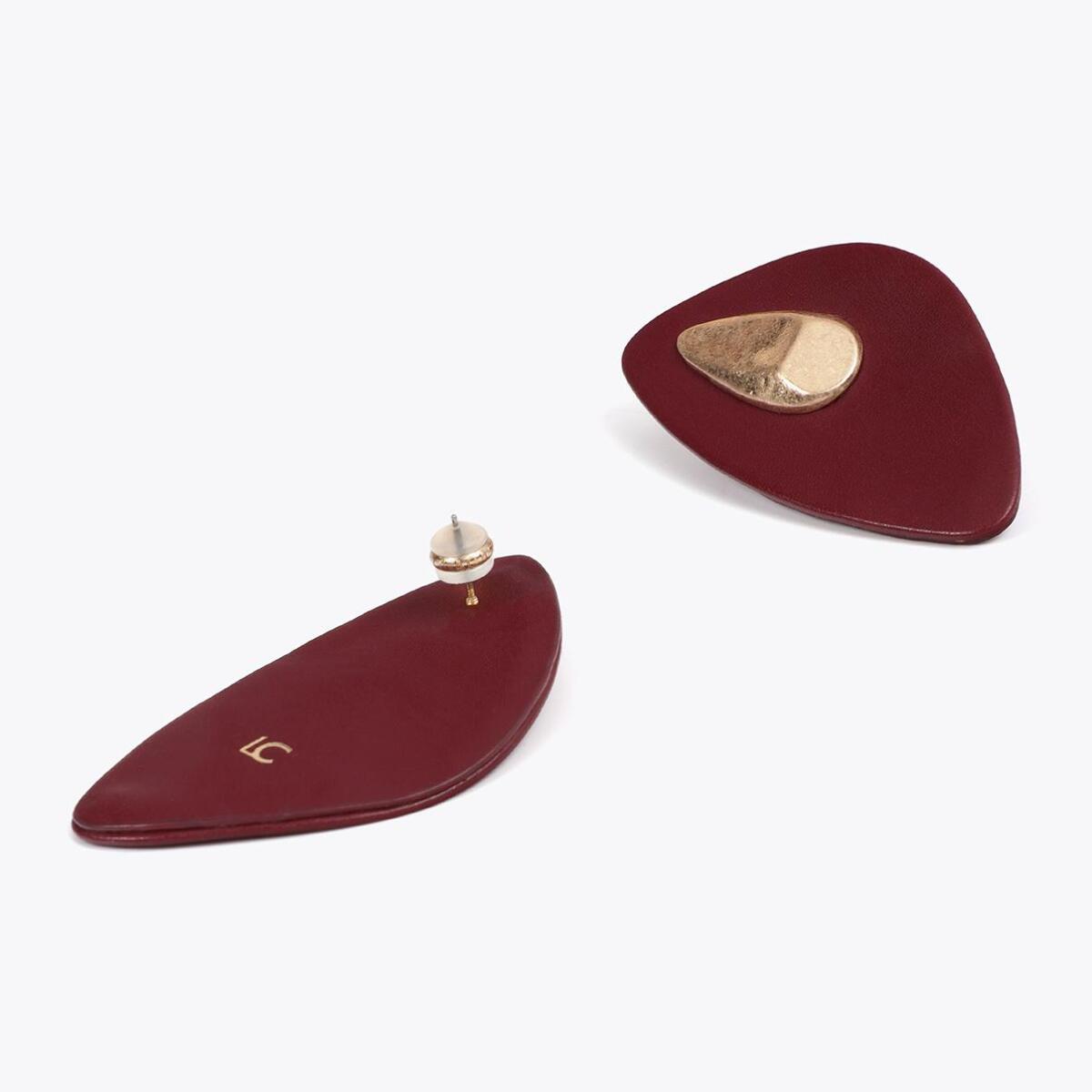 Orecchini grandi effetto pelle con pezzo metallico