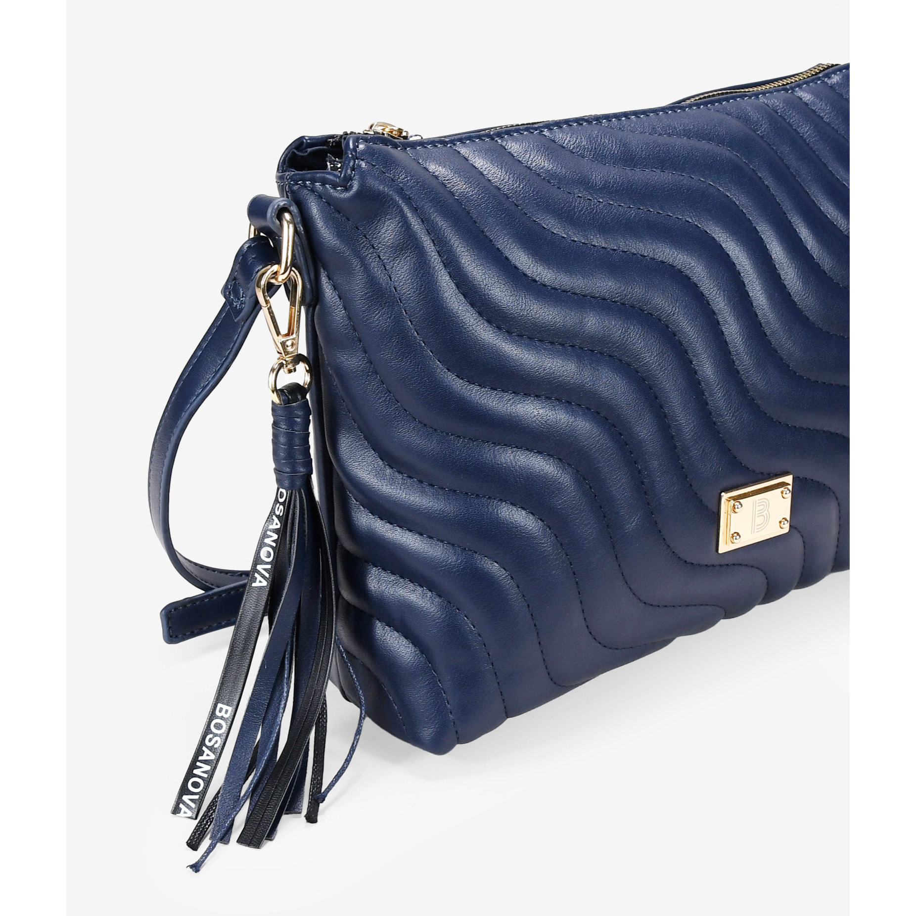 Bolso bandolera azul con cadena