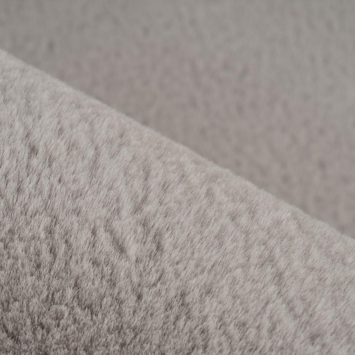 Tapis longs poils shaggy tufté motif uni HOHE