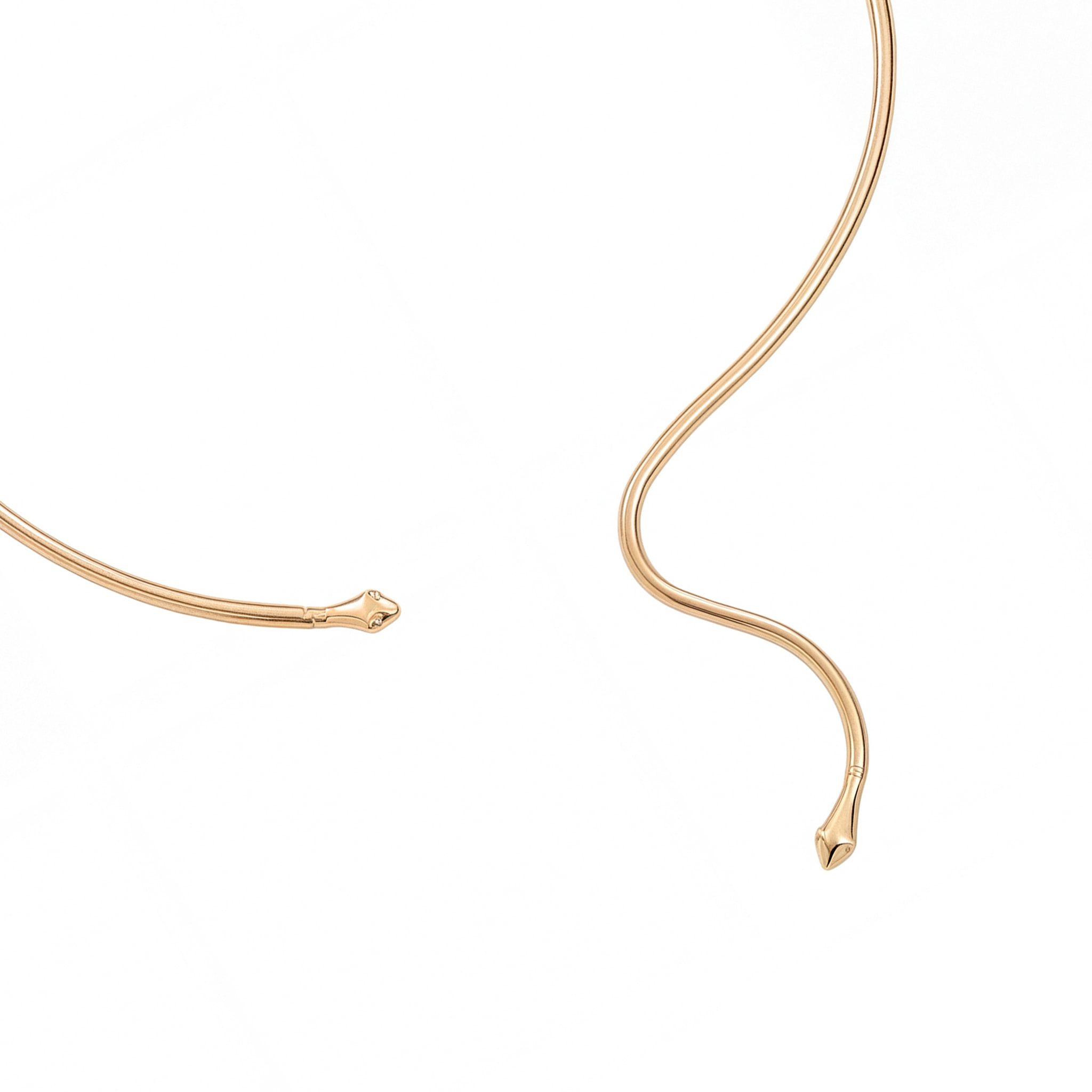 Collar Serphentia acabado oro amarillo 18k