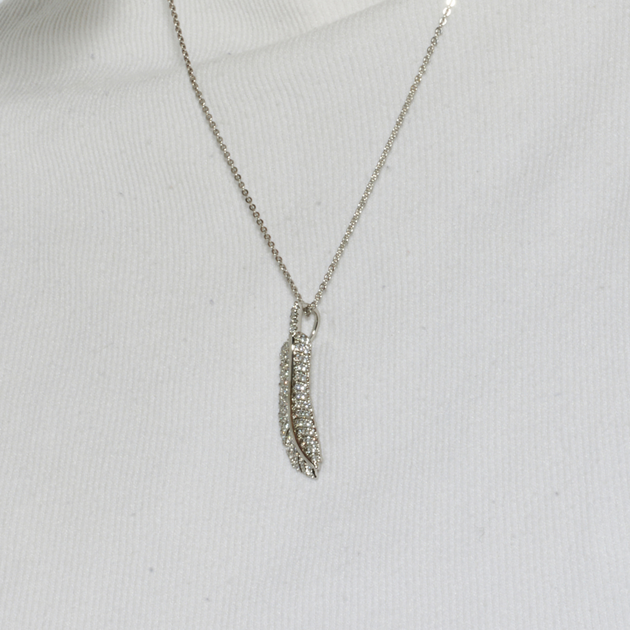 Collar con Circonita Brillante acabado plata