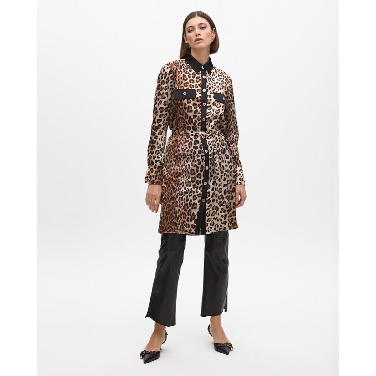 Blusa stampa animalier con dettagli tasche