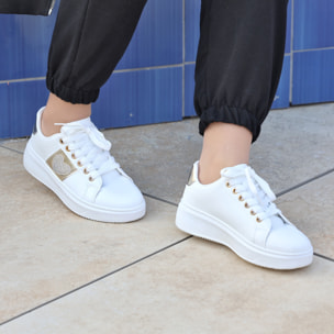 Sneakers in simil pelle con dettaglio strass
