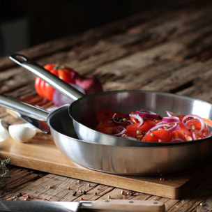 Poêle professionnelle en acier inoxydable 28cm - tous feux PROFESSIONNEL