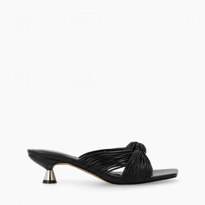 SANDALIAS NEGRAS A-DENIA