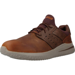 Sneakers de  Hombre de la marca SKECHERS  modelo DELSON 3.0 EZRA MARRON
