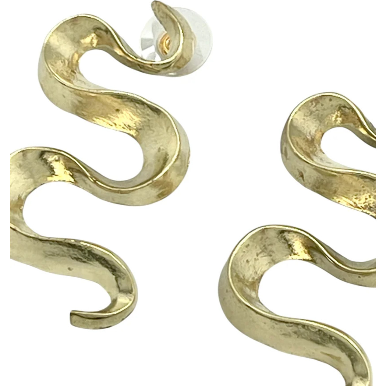 Pendiente Serpentina en dorado