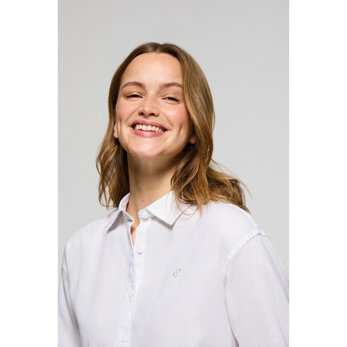 Camisa blanca loose fit de lino y algodón con monograma bordado
