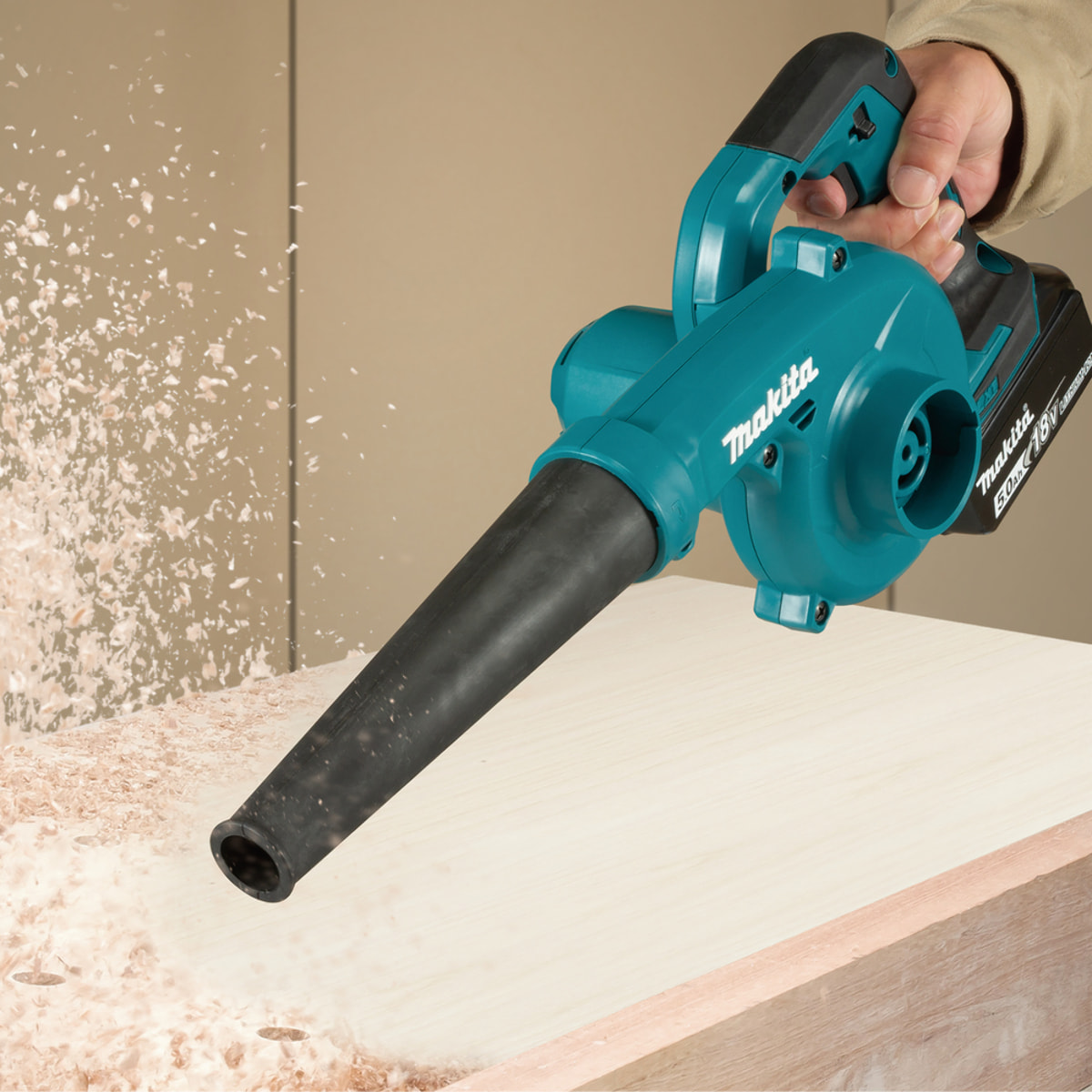 Hoover 18V Li-Ion 54 MBar MAKITA - sin batería ni cargador - DUB185Z