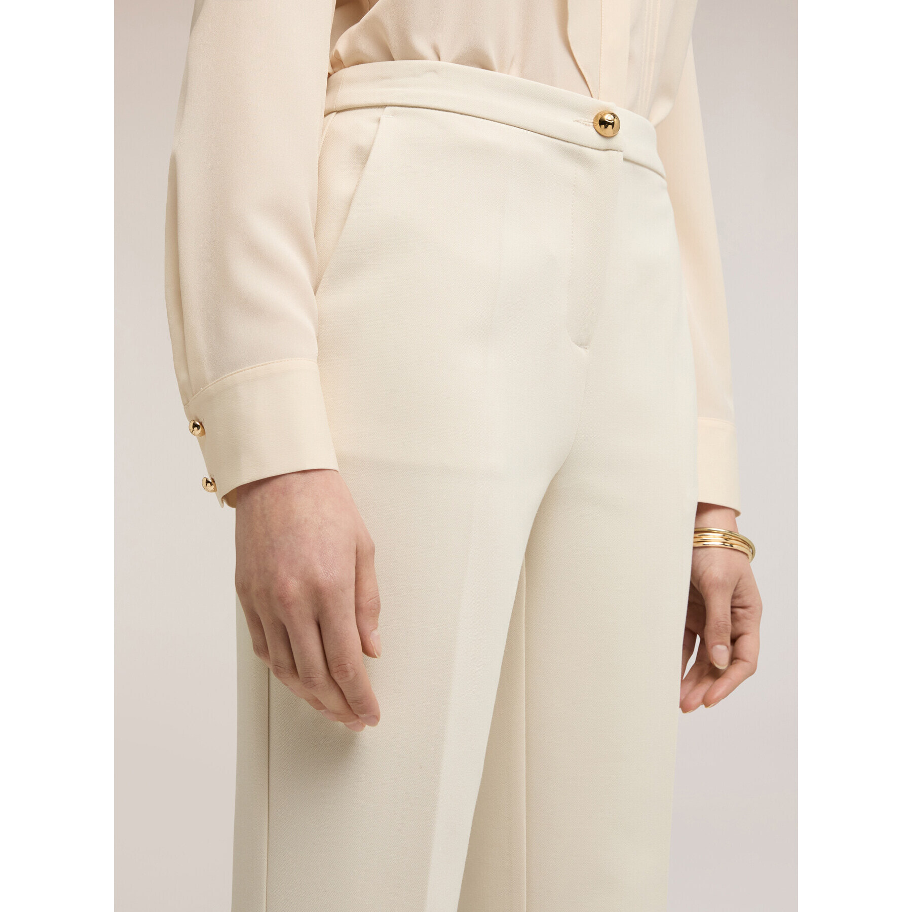 Motivi - Pantaloni flare in tessuto armaturato - Bianco