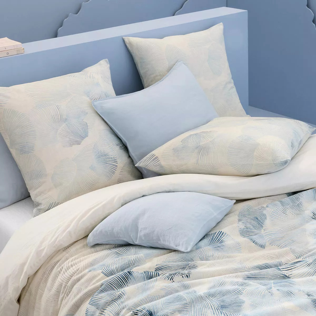 Taie d'oreiller lin & coton lavé 130 g/m² imprimé beige bleu Vagues indigo