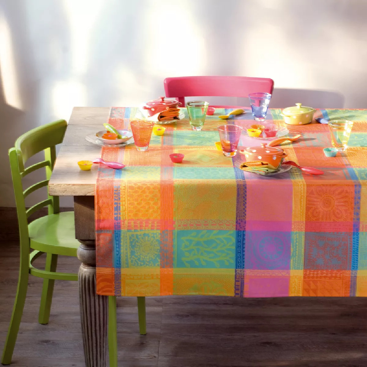 Nappe pur coton motif jacquard multicolore orange Mille wax creole