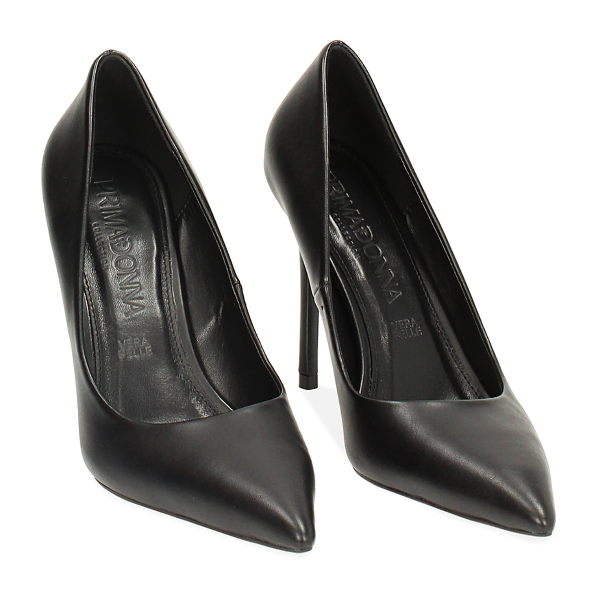 Zapatos de salón negros opacos