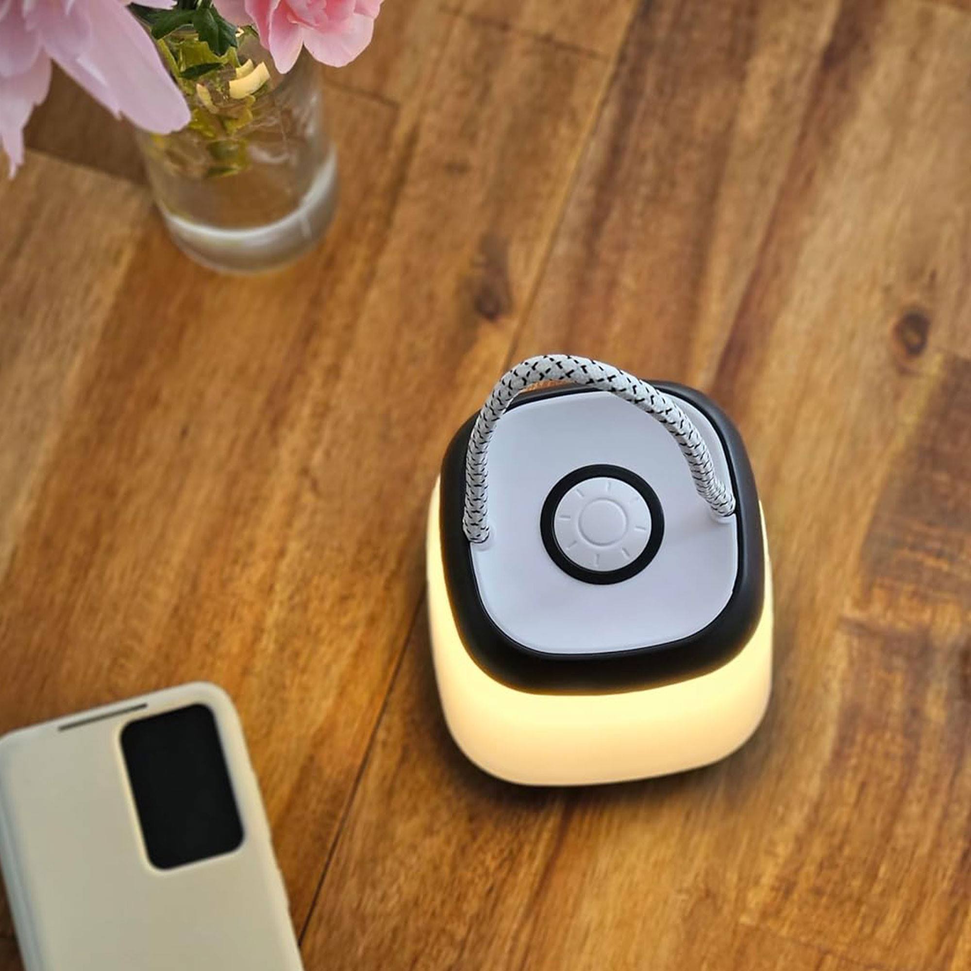 Well Home Lámpara de Sobremesa Portátil LED con Cuerda - 3 Funciones en Luz Amarilla Cálida 9x9x12cm