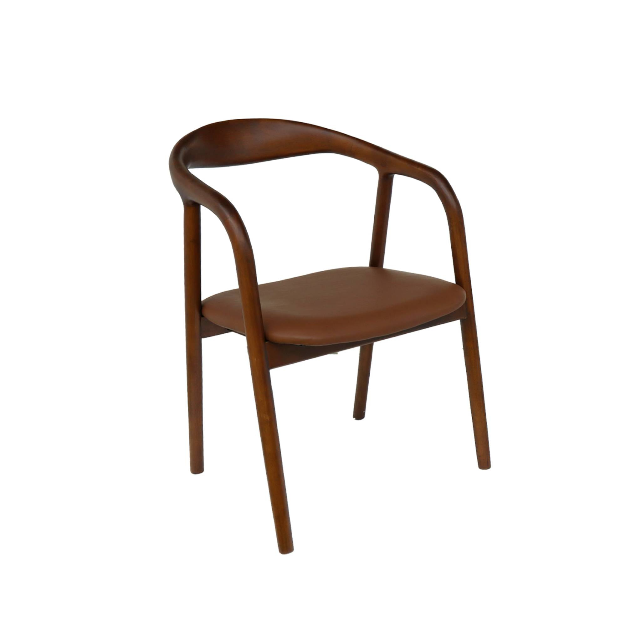Lot de 2 fauteuils structure bois d'hévéa. assise simili cuir. teinte noyer vintage. L 55 x P 57 x H 79cm.