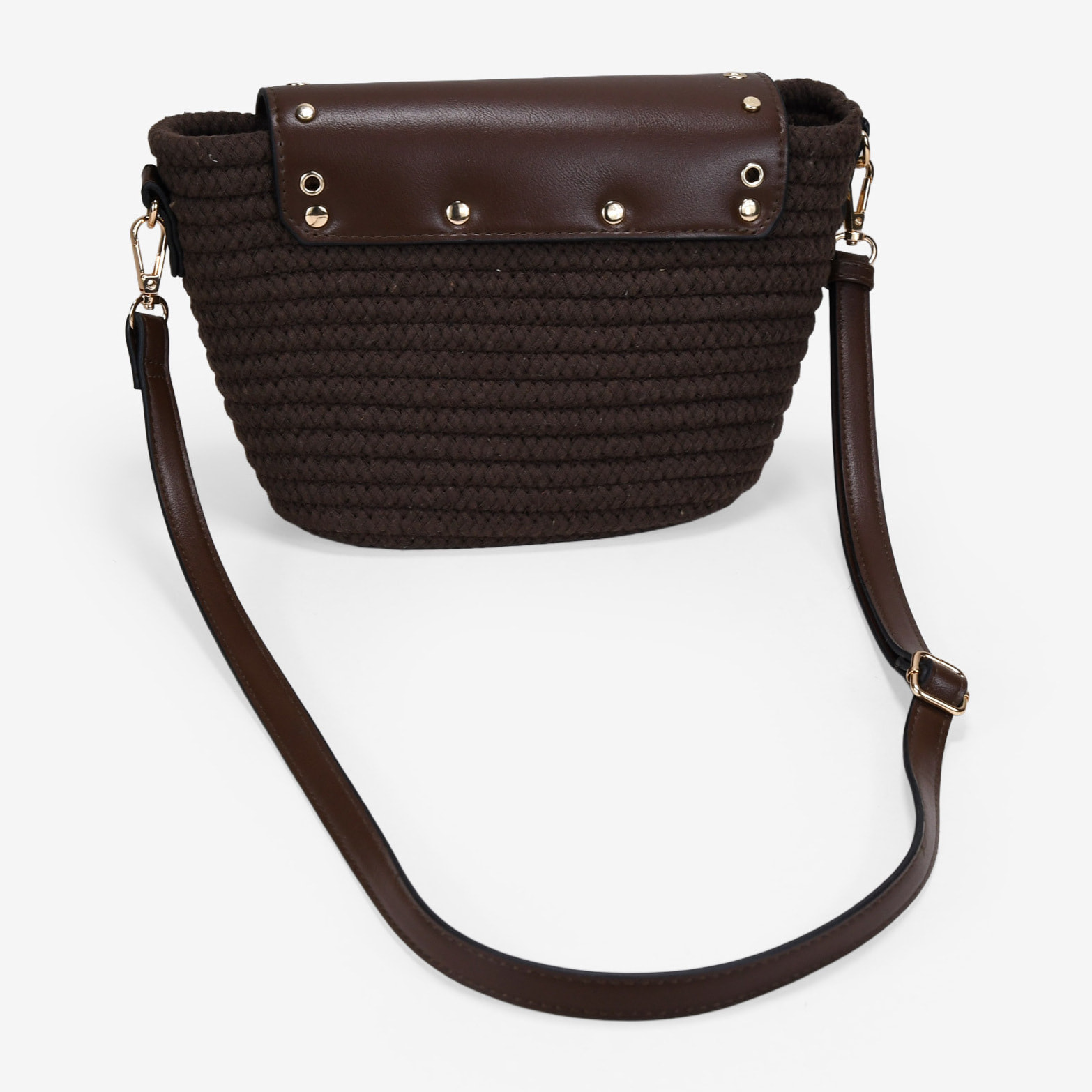 Bolso bandolera marrón con solapa