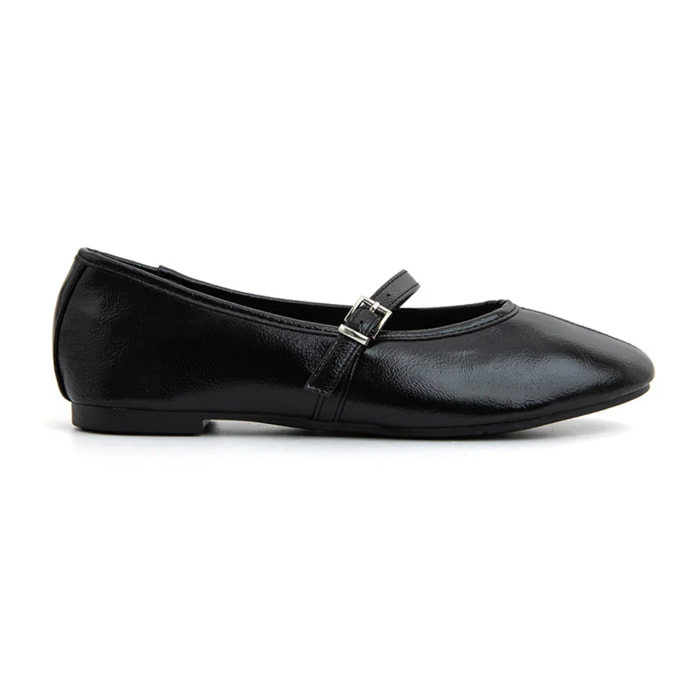 Ballerina classica in vernice con cinturino - NERO