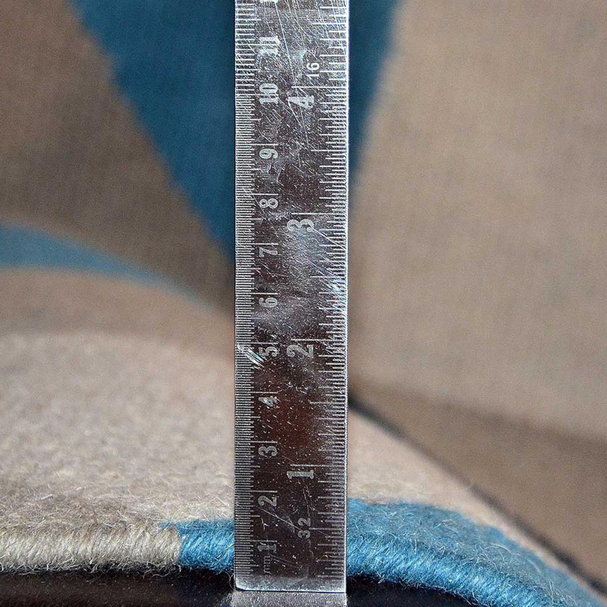 Tapis Kilim tissé à la main en laine motif Géométrique dans les teintes de Bleu