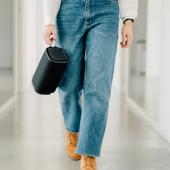 Eteria, purificatore d'aria compatto e personale senza filtri da cambiare