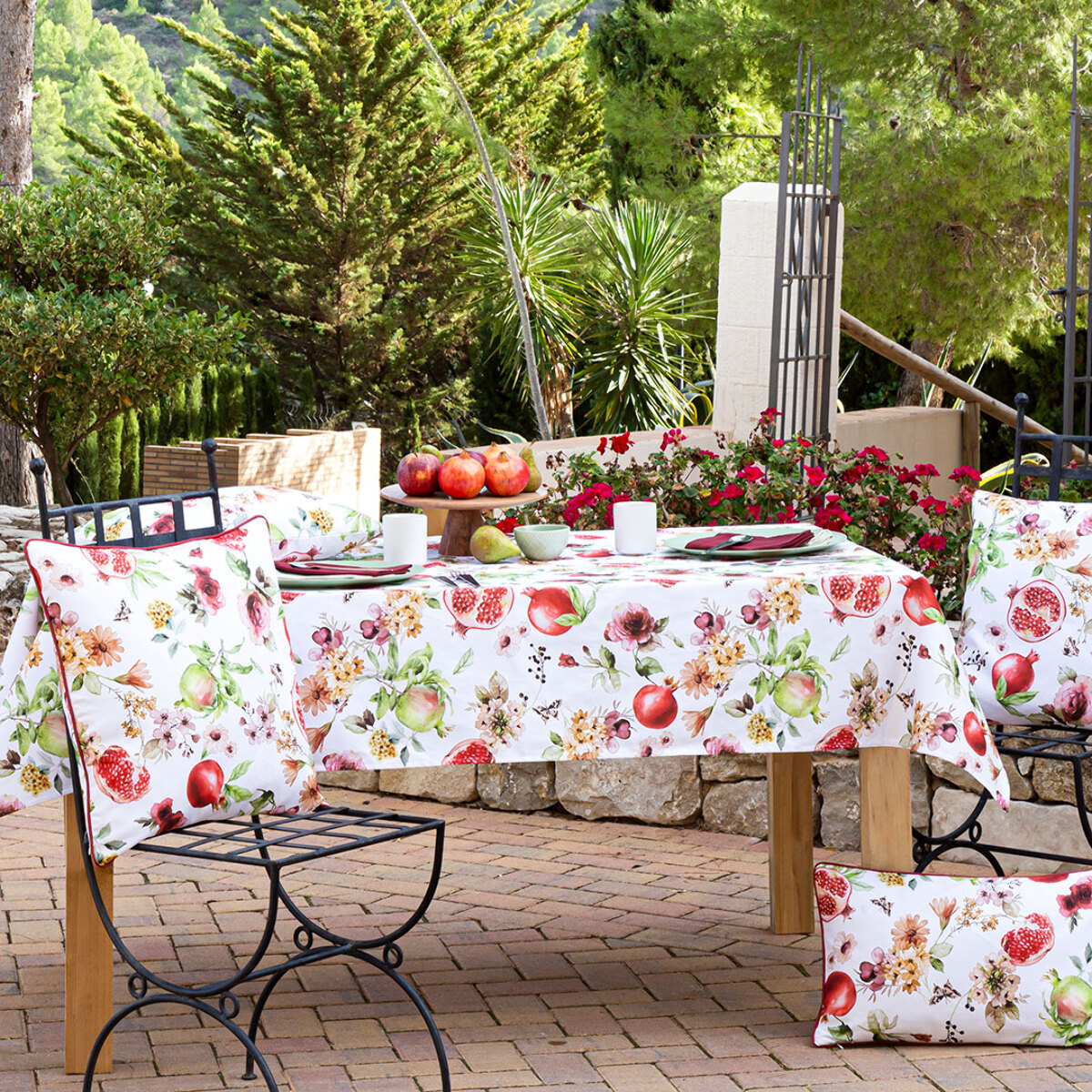 Nappe enduite anti-taches en coton MINGRANA - plusieurs tailles disponibles -