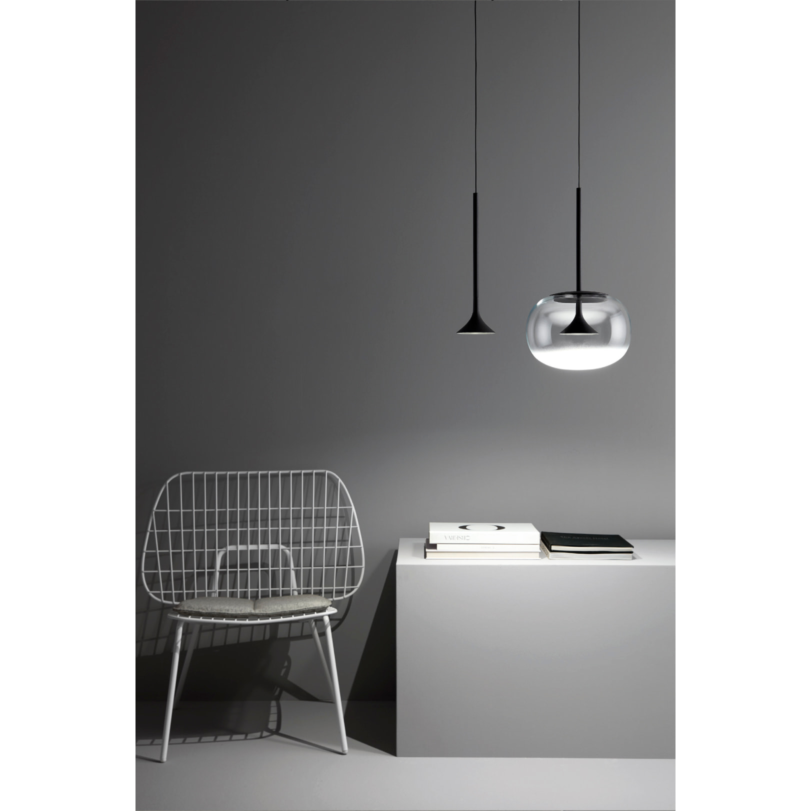 LEDS C4 Colgante Alive Single LED 8.5 Blanco cálido - 2700K ON-OFF Negro 492lm