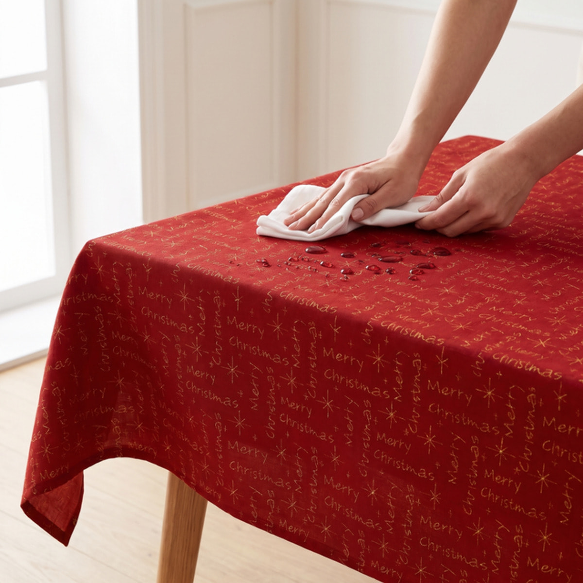 Tovaglia jacquard lurex in poliestere - ROSSO