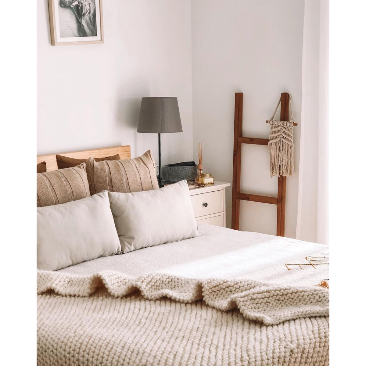 Échelle en bois massif ton chêne foncé 41x118cm Hauteur: 41 Longueur: 118 Largeur: 3.5