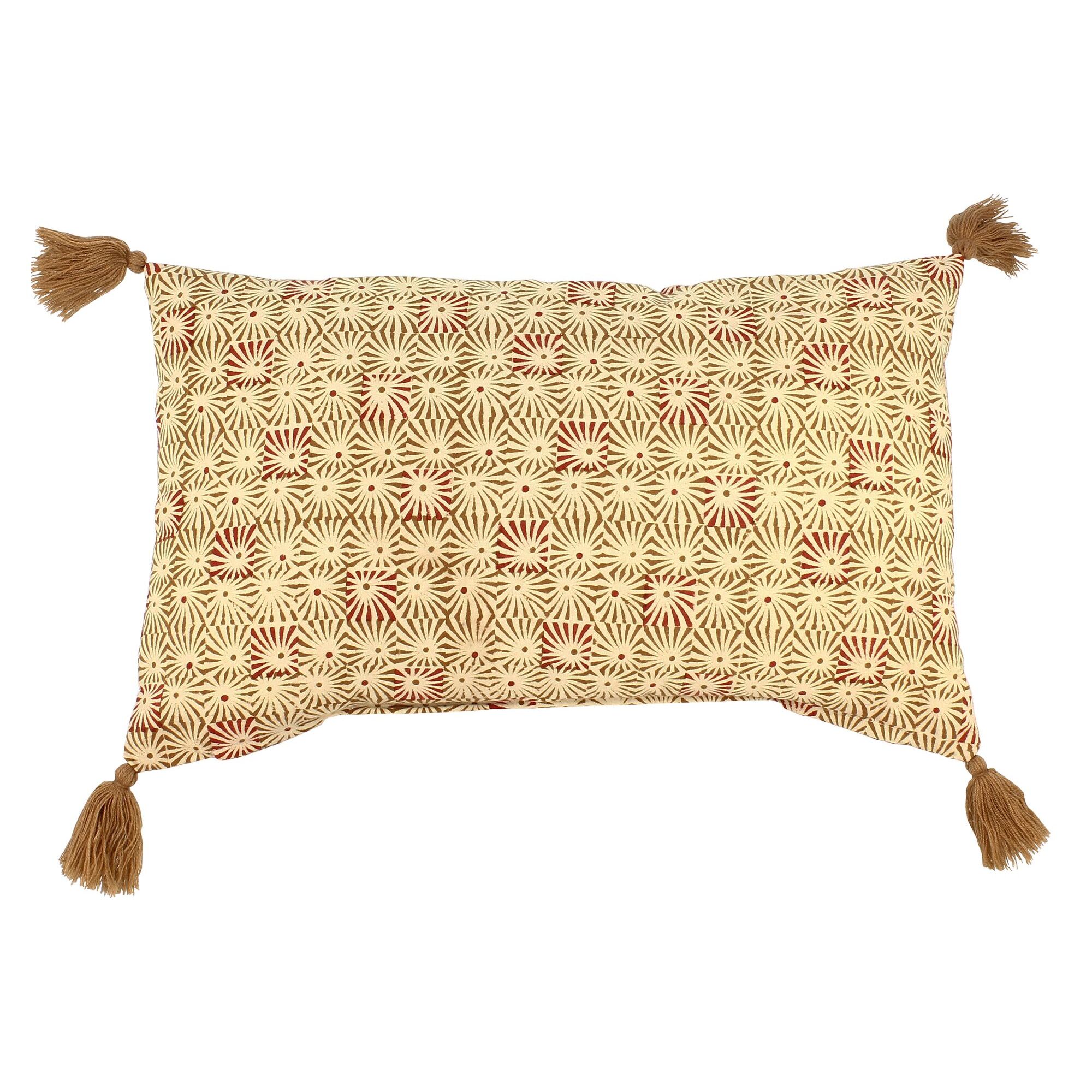 Coussin en coton camel avec pompons 30x50cm  BANJARA