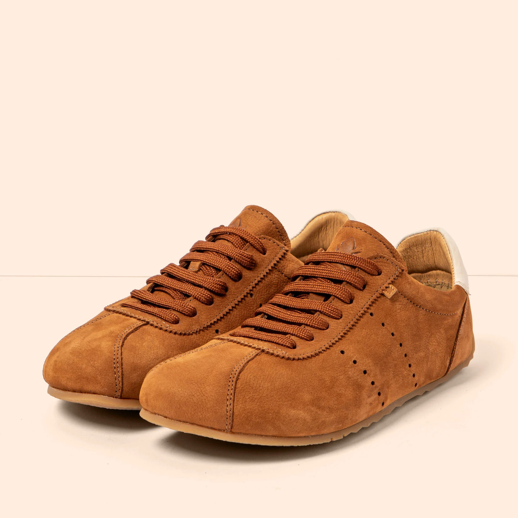 Zapatos N5935 NOBUCK CUERO/ONDINA color Cuero