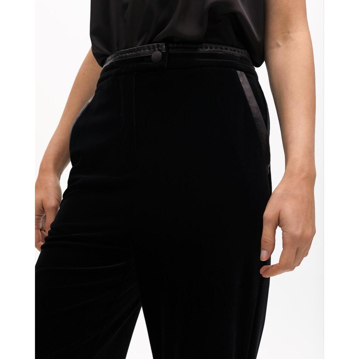 Pantaloni dritti in velluto con dettagli in eco pelle