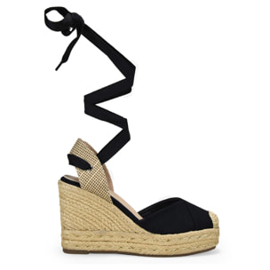 Alpargatas de cuña negras con esparto y lazada